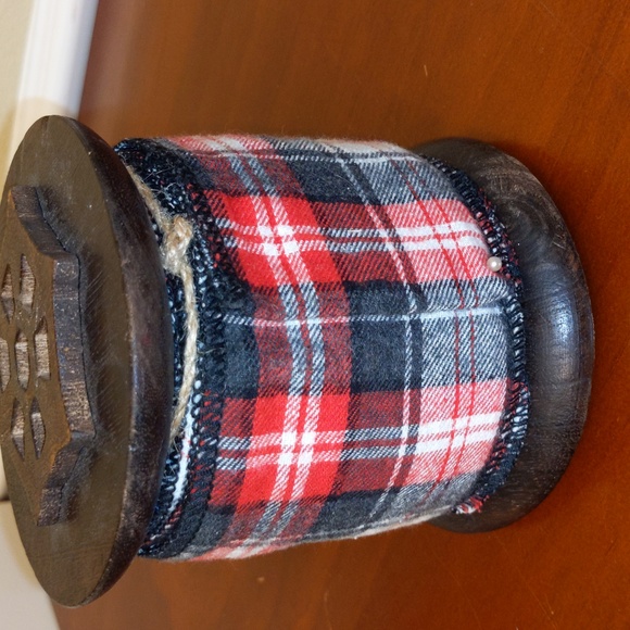 Old World Spool Ribbon Plaid Tartan Flannel Wide Red Black Fabric Wood Primitive - Picture 2 of 5